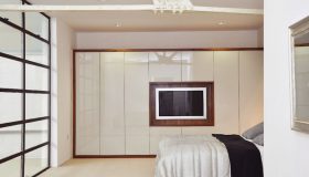 mobilier dormitor alb cu maro 2